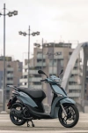 Piaggio Liberty S 125 MY2025 Blau Ardesia matt vorne rechts 02 Lifestyle